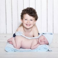 Nyfødt fotos nyfødtbilleder søskendefoto Fotograf Janne Haslund